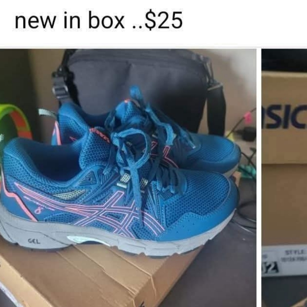 Asics Sneakers in Blue and Pink